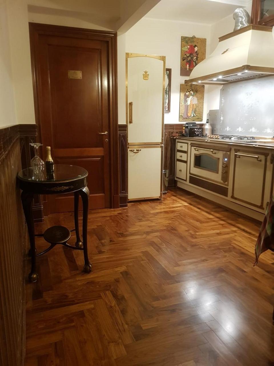 Regal House Roma Navigatori 23 Ξενοδοχείο Εξωτερικό φωτογραφία