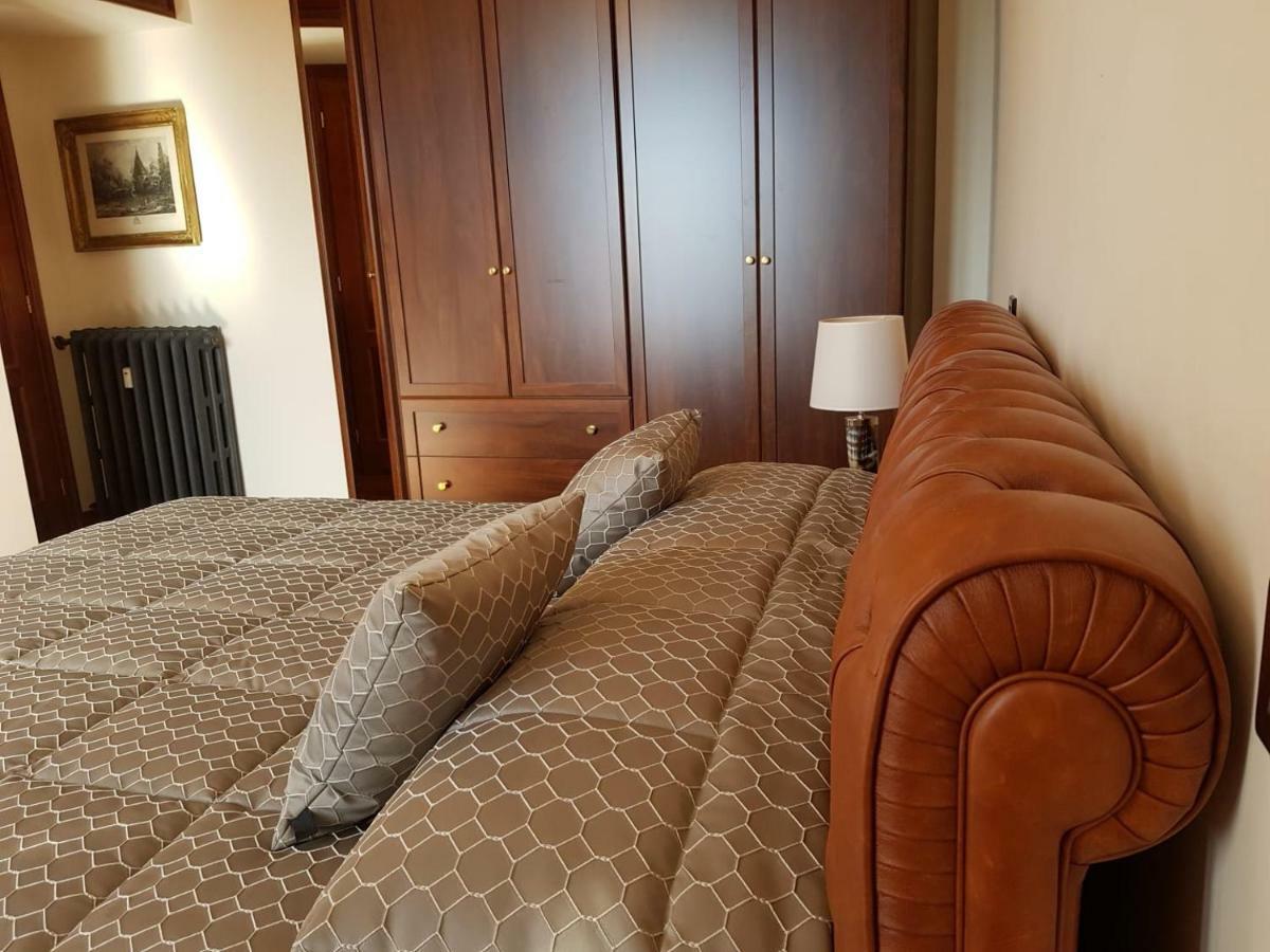 Regal House Roma Navigatori 23 Ξενοδοχείο Εξωτερικό φωτογραφία