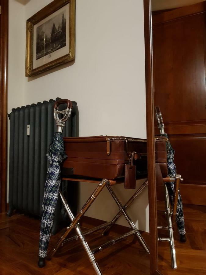 Regal House Roma Navigatori 23 Ξενοδοχείο Εξωτερικό φωτογραφία